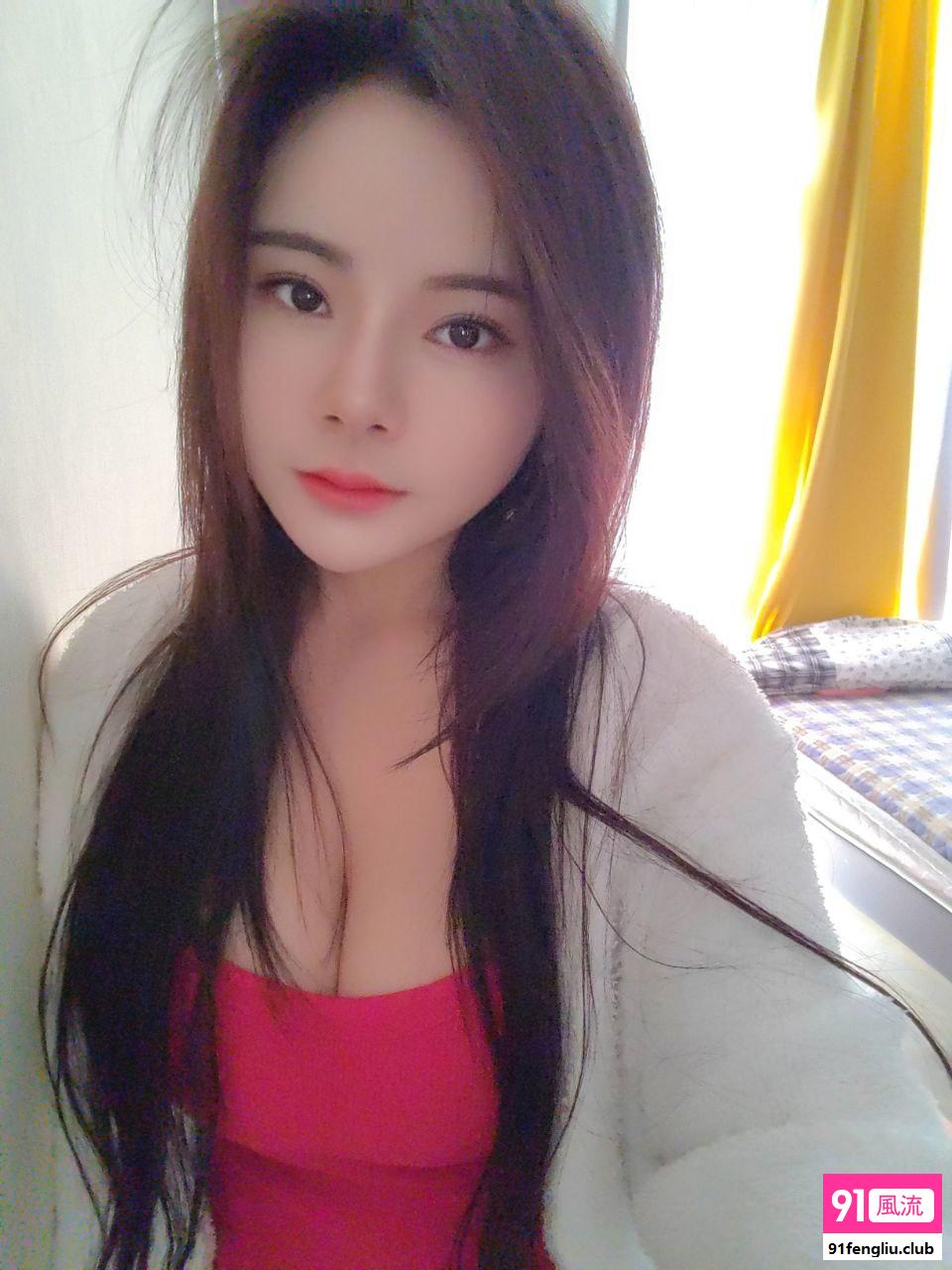 大胸美少妇